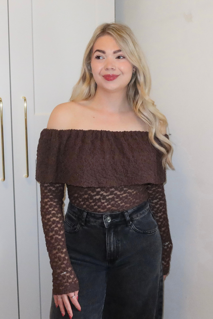 FEMM kanten off shoulder top - bruin